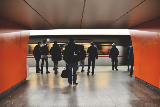 Oxxo expande em locais de alto fluxo e leva lojas para metr&ocirc; e terminais de &ocirc;nibus